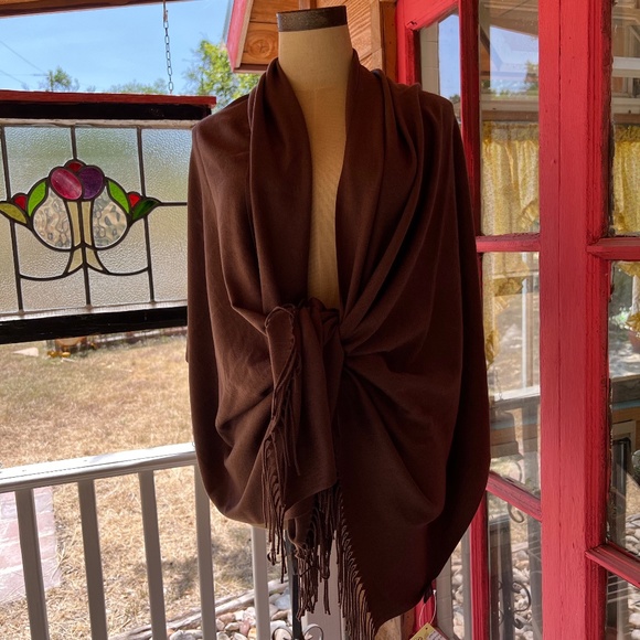 100% Cashmere Oversized Scrumptious Wrap/Shawl - Picture 5 of 9